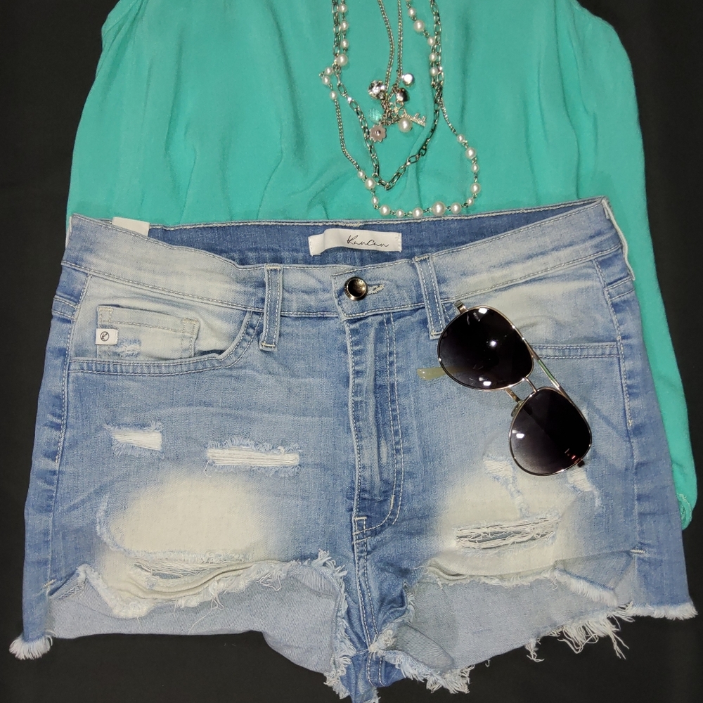 🌵Kancan💙stretchy high rise shorts from Buckle!